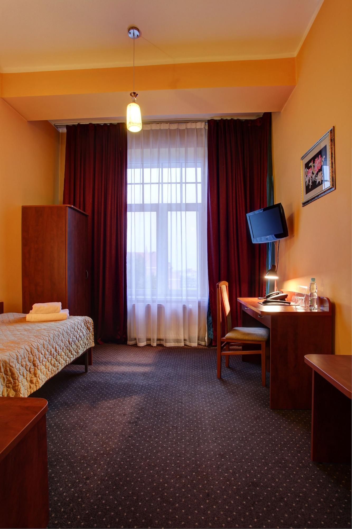 ורוצלב Hotel Lothus מראה חיצוני תמונה