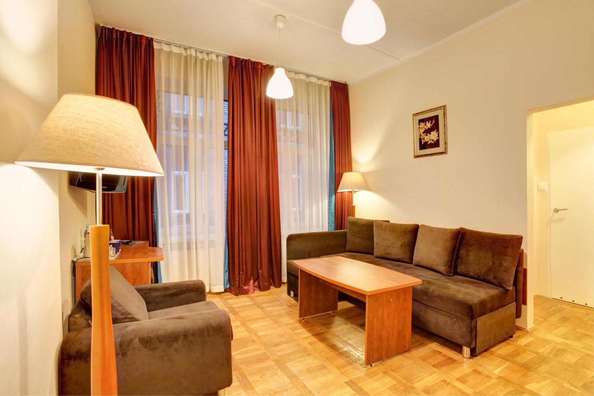 ורוצלב Hotel Lothus מראה חיצוני תמונה