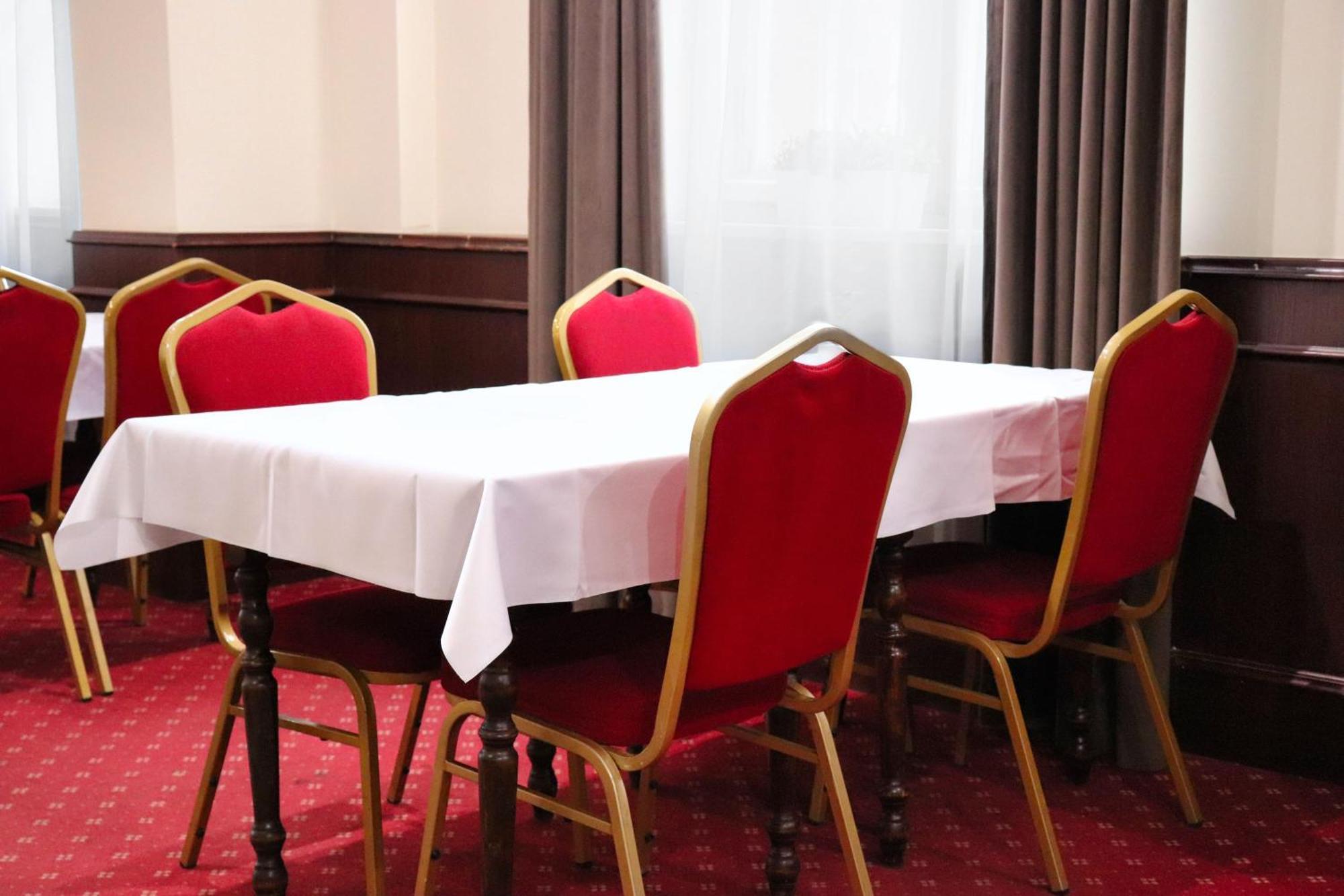 ורוצלב Hotel Lothus מראה חיצוני תמונה