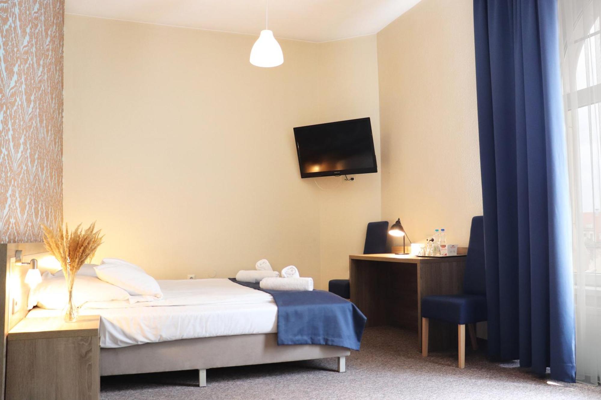 ורוצלב Hotel Lothus מראה חיצוני תמונה