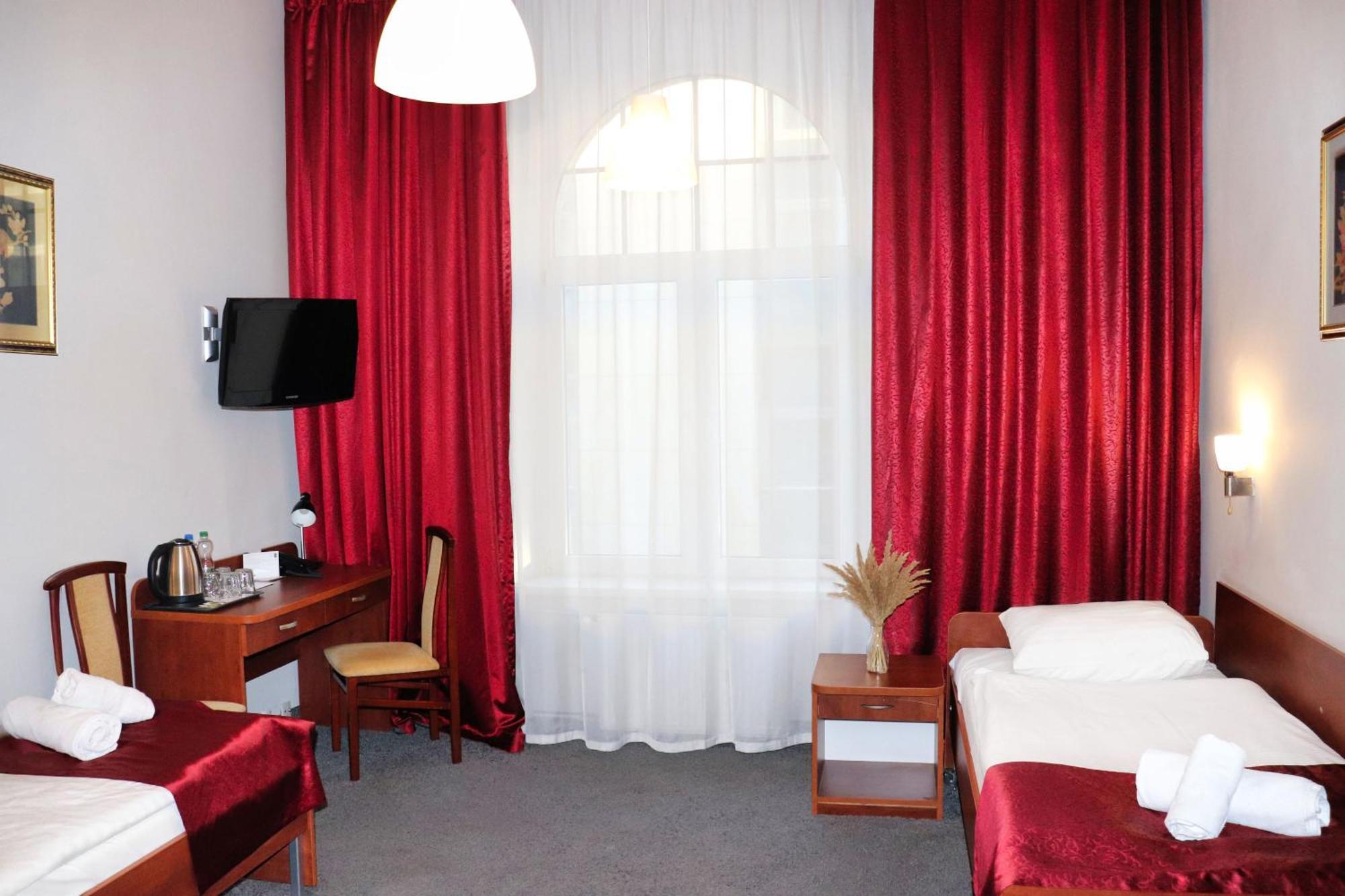 ורוצלב Hotel Lothus מראה חיצוני תמונה